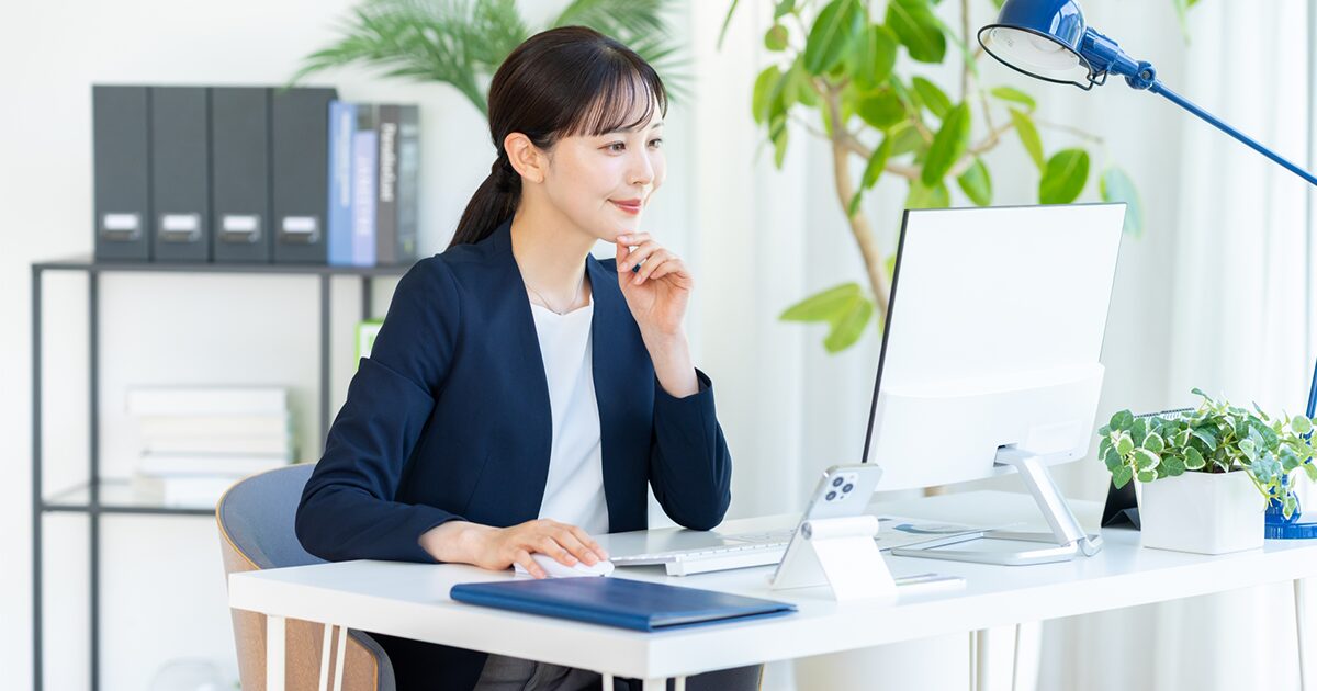 紹介予定派遣で派遣社員から正社員になった女性のイメージ