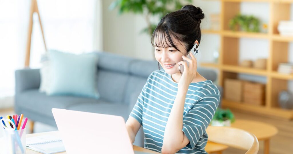 30代女性が転職活動をしているイメージ