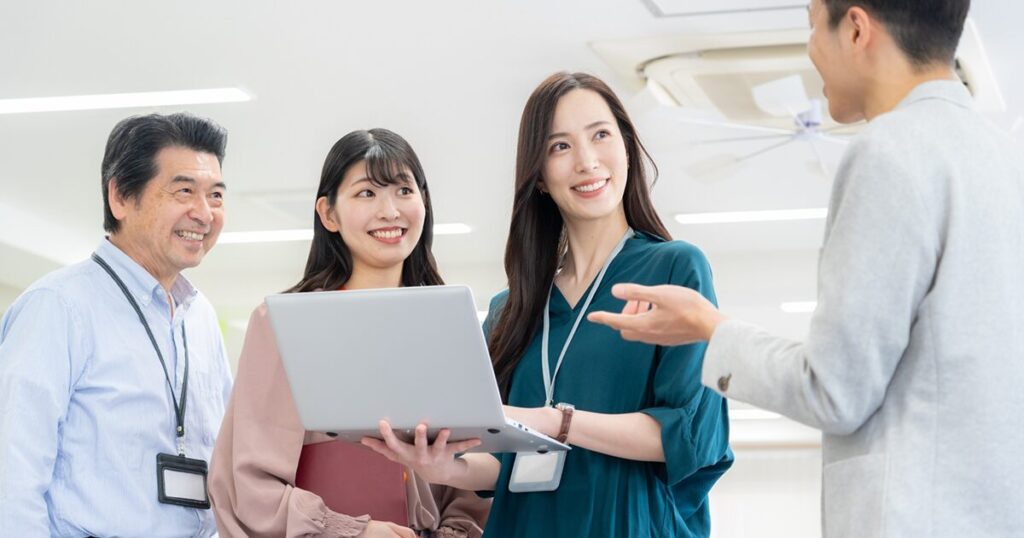 官公庁で働く派遣スタッフのイメージ