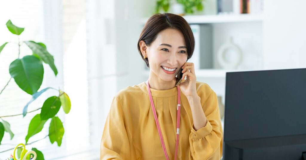 官公庁の問い合わせ業務を行う派遣スタッフのイメージ